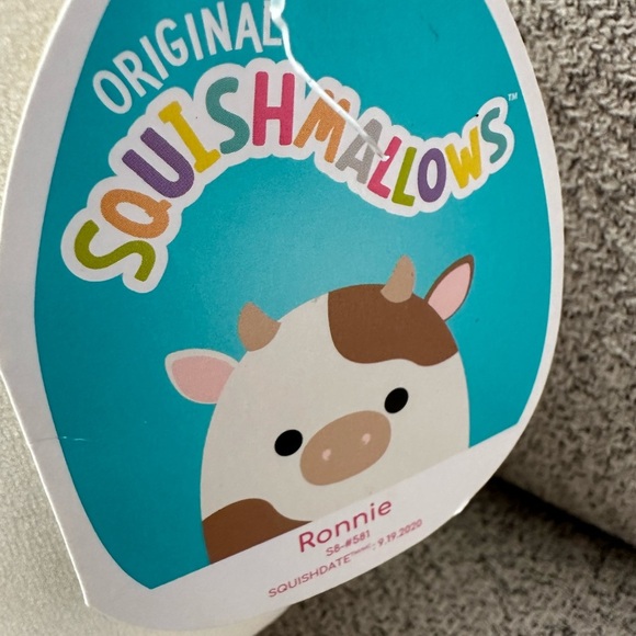 HTF  🐮 8” Ronnie 2020 the Cow Squishmallow NWT - Picture 2 of 4